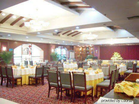 Wu Liang Ye Grand Hotel Чънду Екстериор снимка