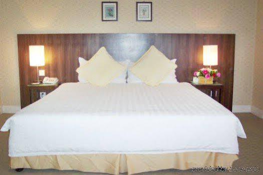 Wu Liang Ye Grand Hotel Чънду Екстериор снимка