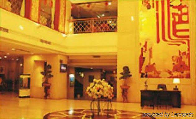 Wu Liang Ye Grand Hotel Чънду Интериор снимка