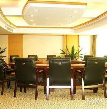 Wu Liang Ye Grand Hotel Чънду Екстериор снимка