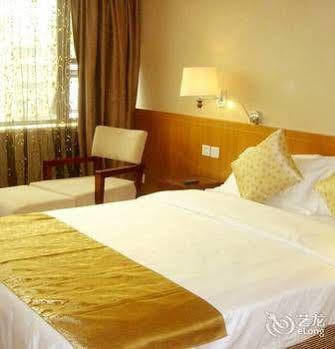 Wu Liang Ye Grand Hotel Чънду Екстериор снимка